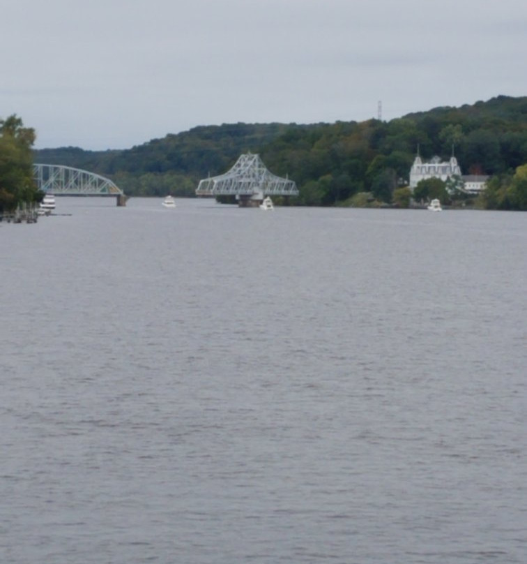 East Haddam Swing Bridge-East Haddam必去景点