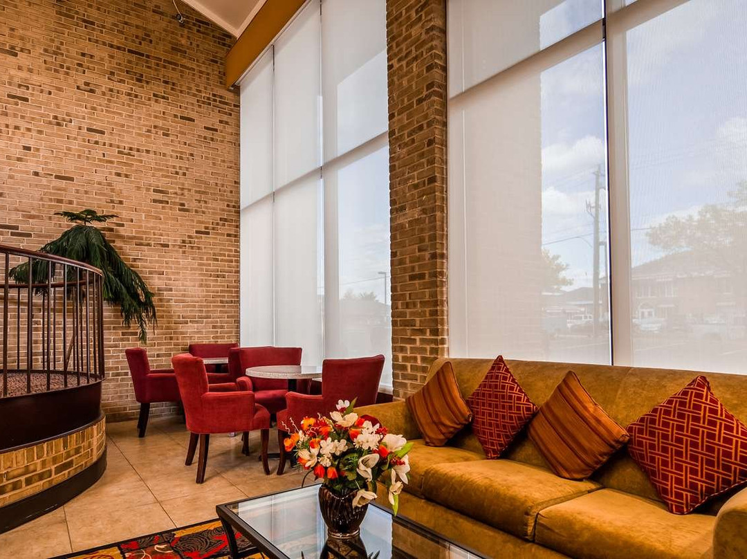 贝斯特韦斯特马纳萨斯酒店主图