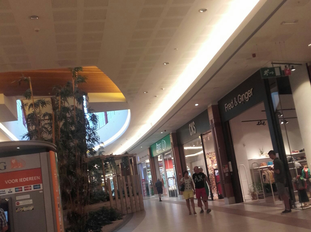 Waasland Shopping Center-圣尼古拉必去景点