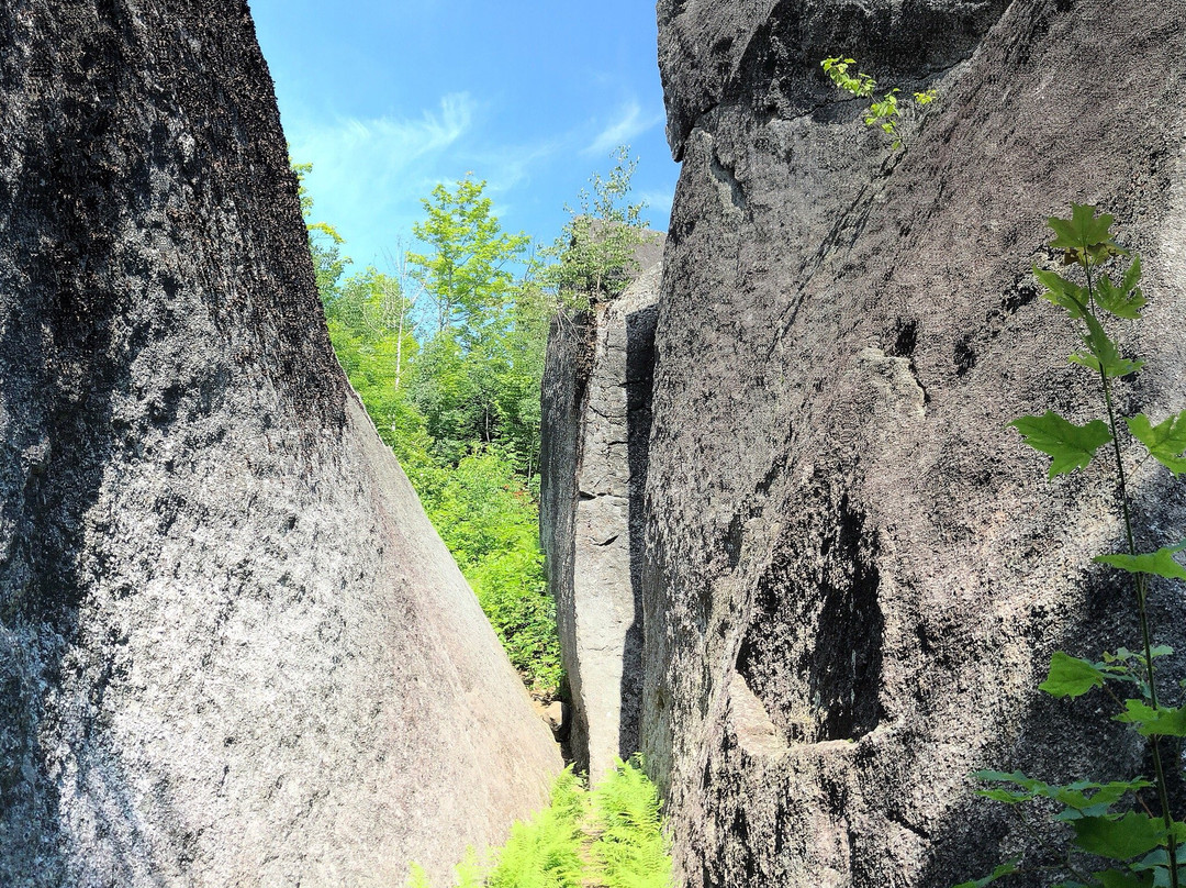 Daggett Rock景点图片