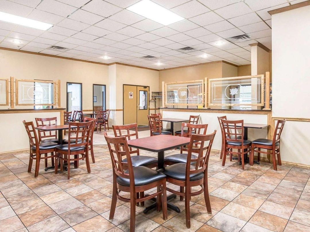 FairBridge Inn & Suites Glendive主图