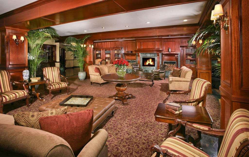 安大略机场艾尔斯套房酒店主图