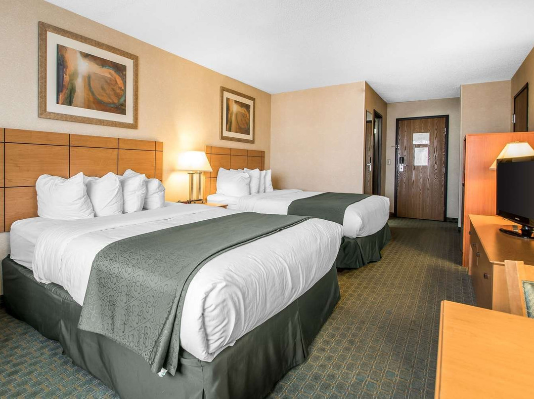 Quality Inn Dubuque Near Galena And Hwy 20主图