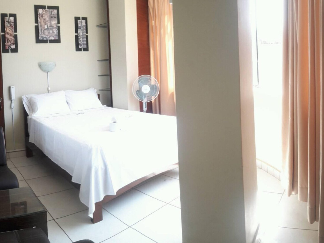 Hotel Roussean主图