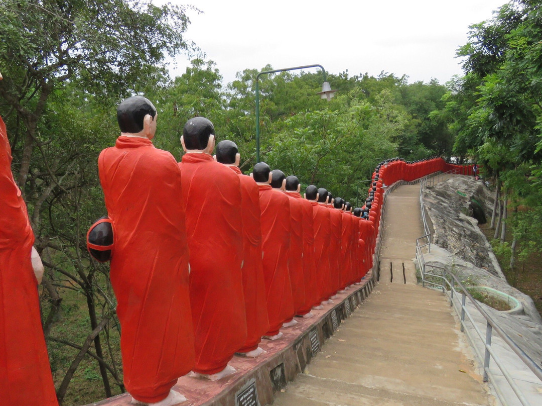 Nellikulama Temple景点图片