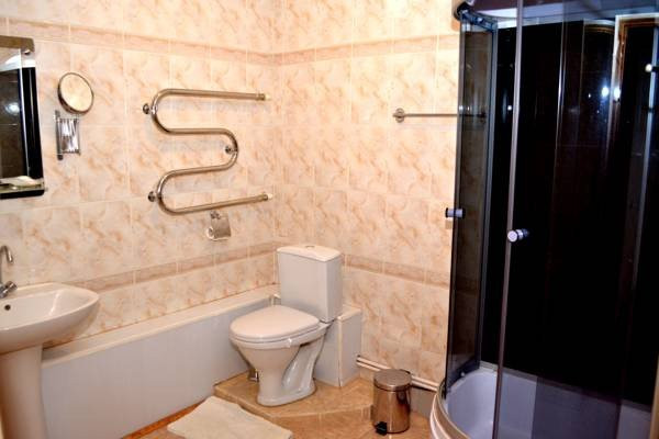 Puteshestvennik Guest House主图