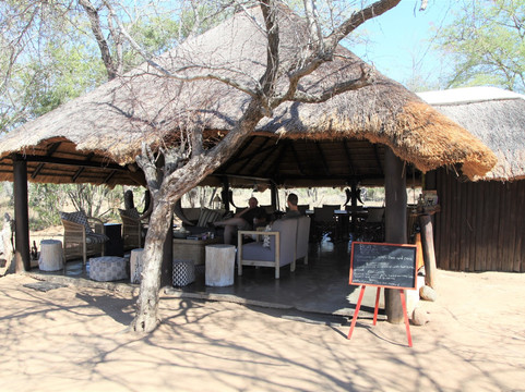 Pungwe Safari Camp主图