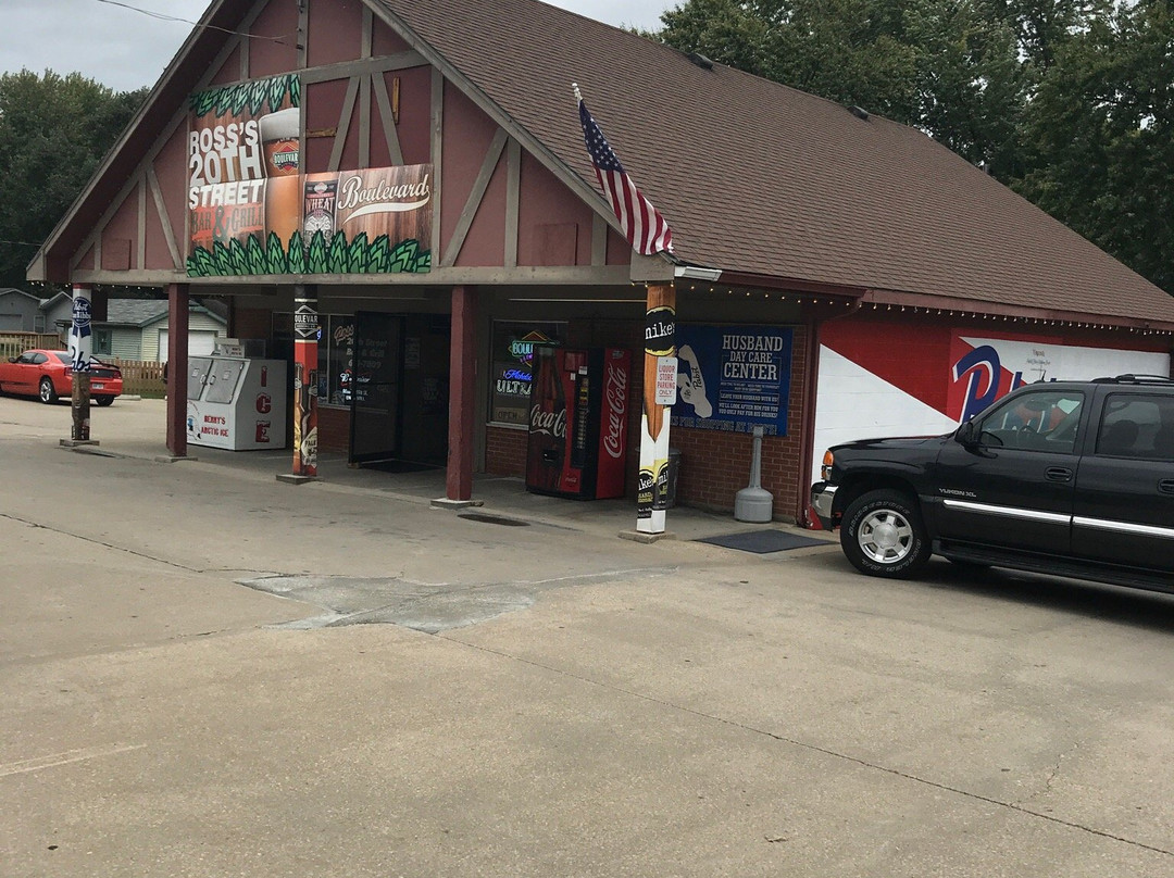 Ross's 20th St Bar & Grill