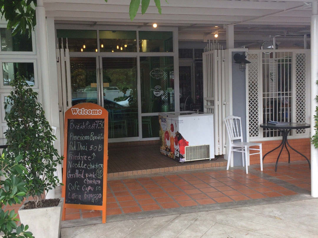 Bueng Kham Phroi餐馆和美食-Sukunya Bakery & Coffee