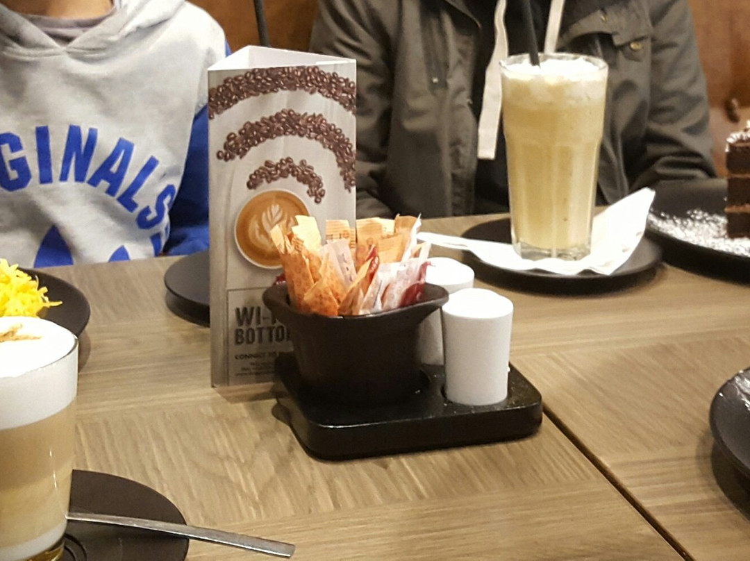 Lansdowne餐馆和美食-Mugg & Bean