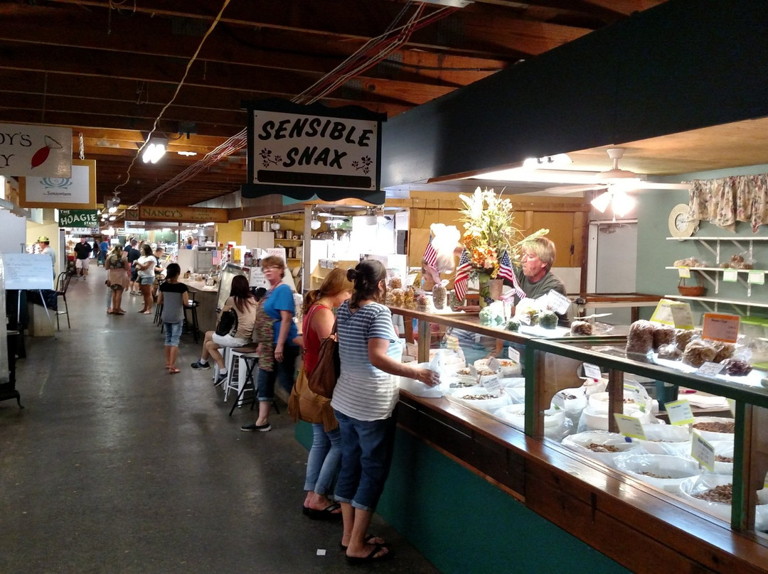 Renningers Antiques & Farmers Market景点图片