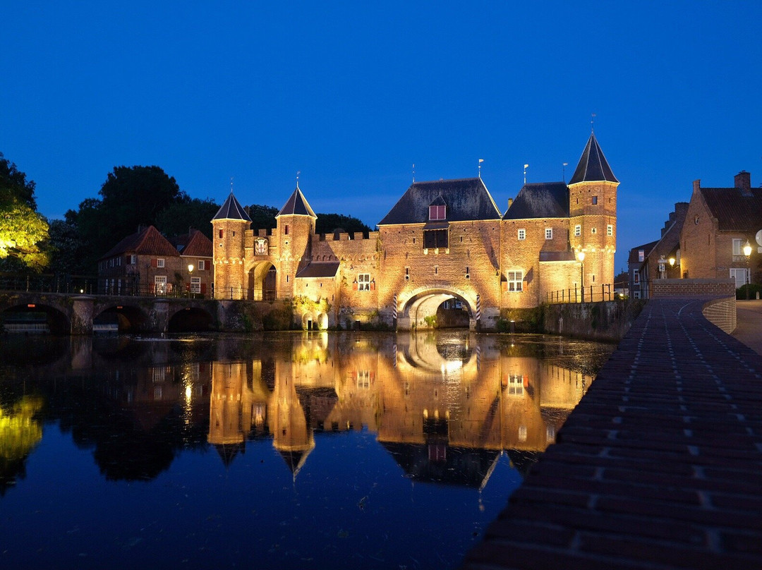 阿默斯福特旅游景点-Koppelpoort