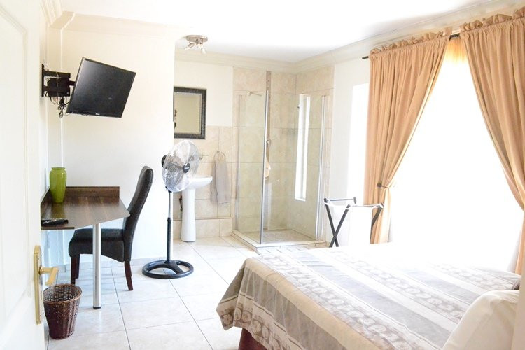 Blue Sparrow Guest House主图