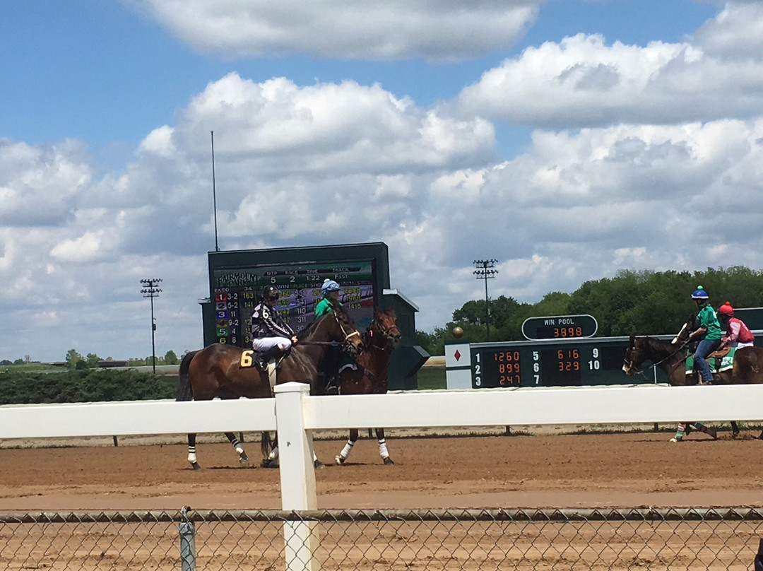 FanDuel Sportsbook and Horse Racing-科林斯维尔必去景点