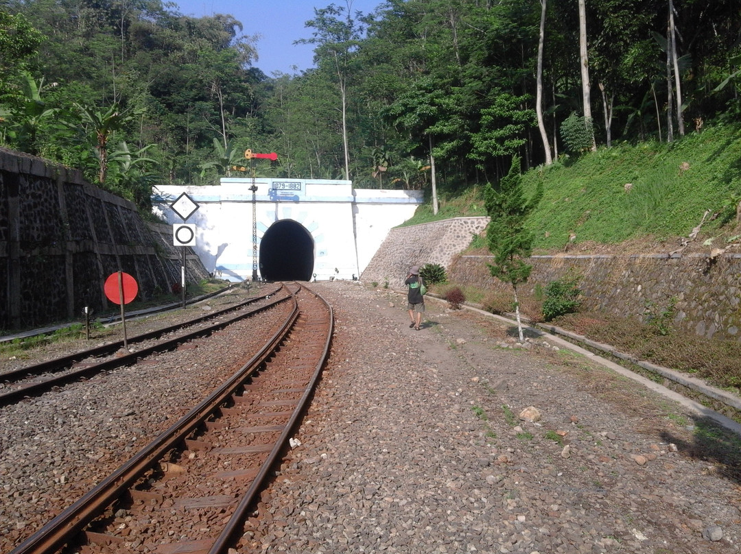 Lampegan Tunnel-Cianjur必去景点