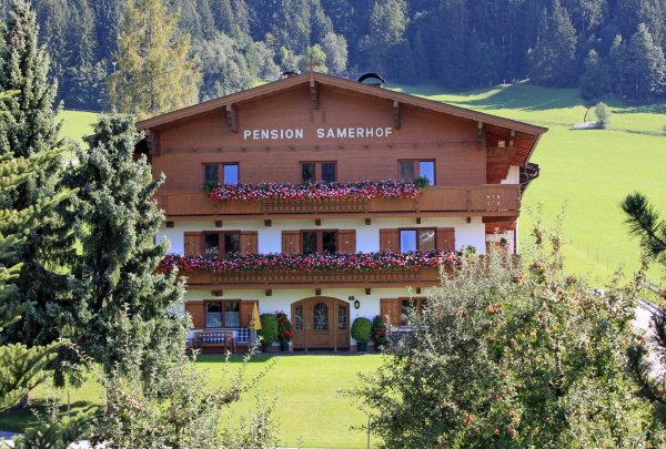 福鲁克斯佩森萨拉霍夫住宿加早餐旅馆-官方