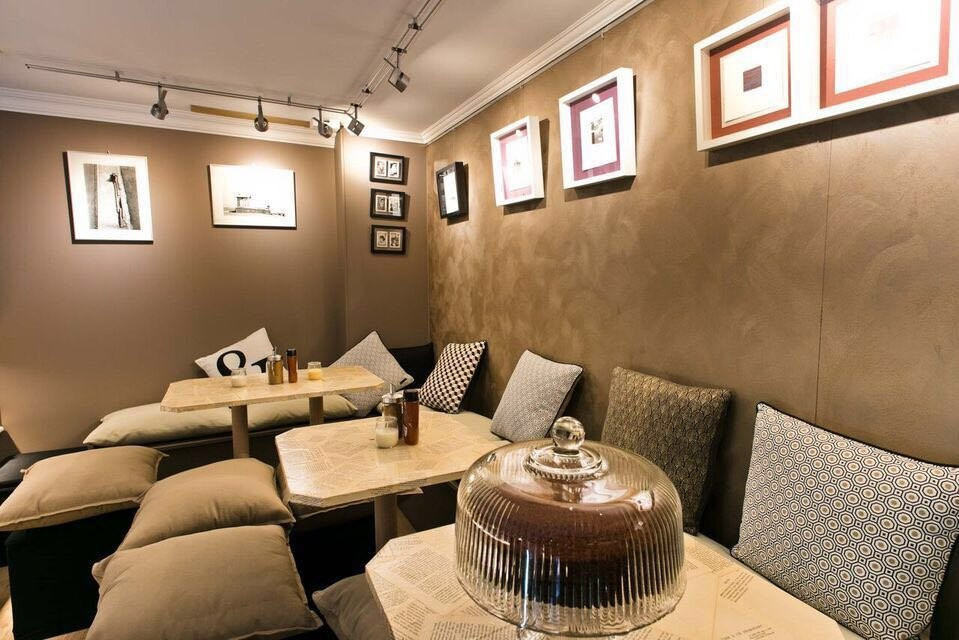 Grau Roig餐馆和美食-Henry's