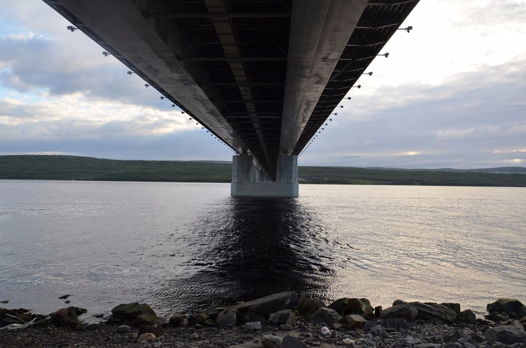 Bridge Over Kola Bay景点图片