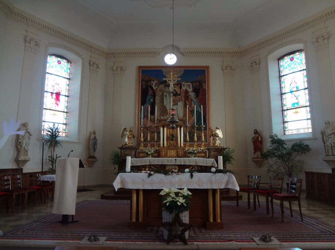 Eglise de Montfaucon-Montfaucon必去景点