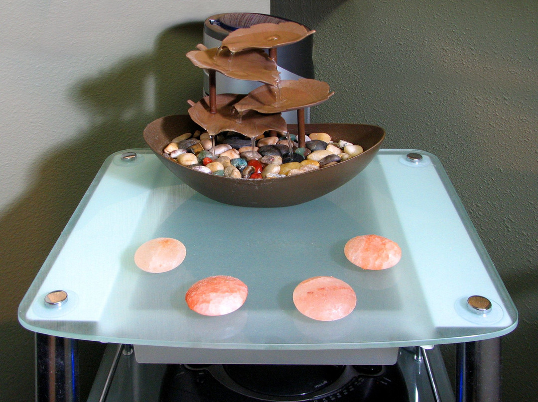 Healing with Bamboo and Stones-莱克福里斯特必去景点