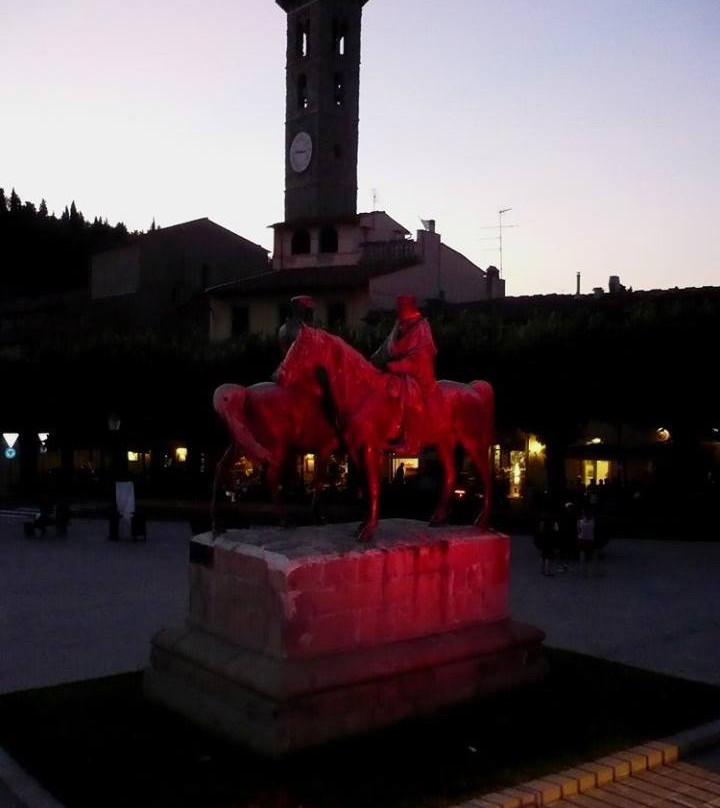 Monumento a Garibaldi e Vittorio Emanuele II-菲耶索莱必去景点