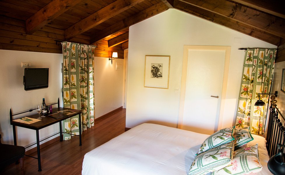 Hotel Rural La Tronera  Bierzo-官方