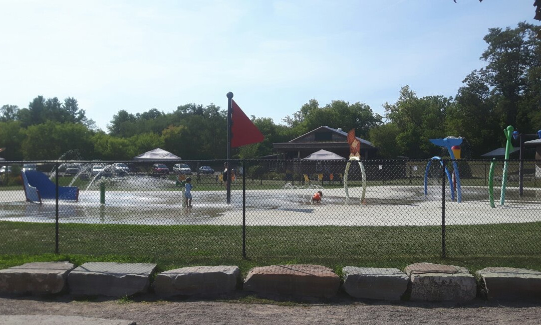 Madoc Playground景点图片