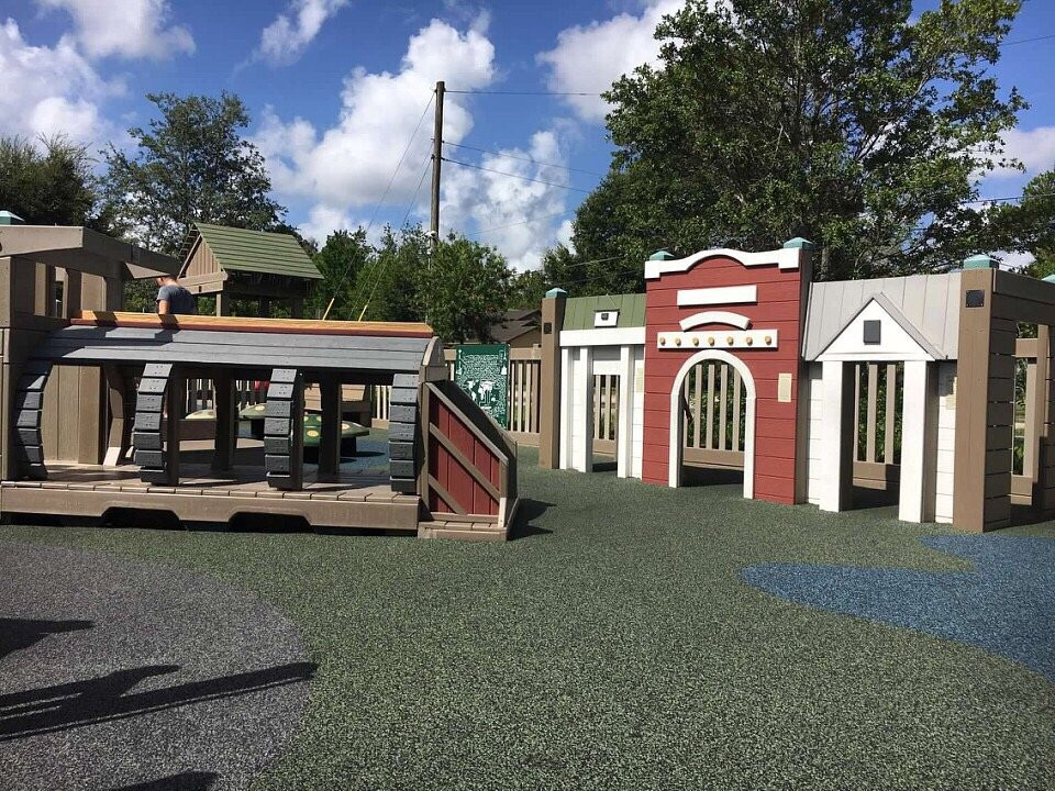 Freedom Playground-迪兰必去景点