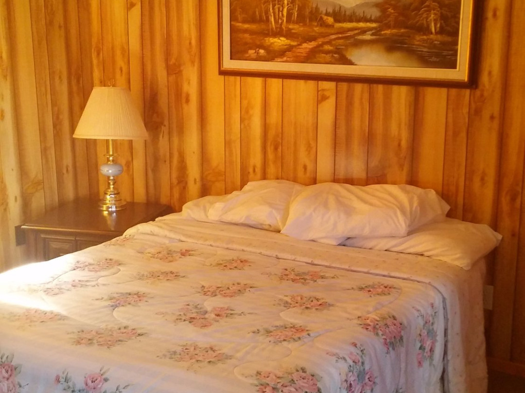 Hide Away Lodge