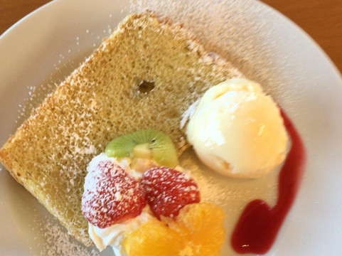 赤村餐馆和美食-Fruit Factory Emi