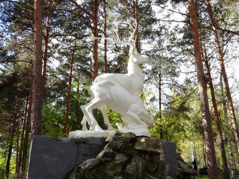 Sculpture Deers-叶卡捷琳堡必去景点