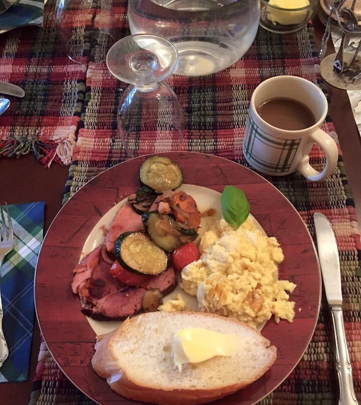 The Gathering House主图