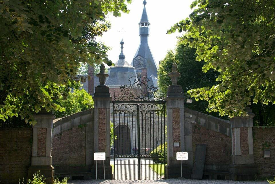 Château de Waroux景点图片