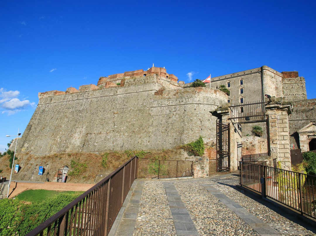 萨沃纳旅游景点-Fortezza del Priamar