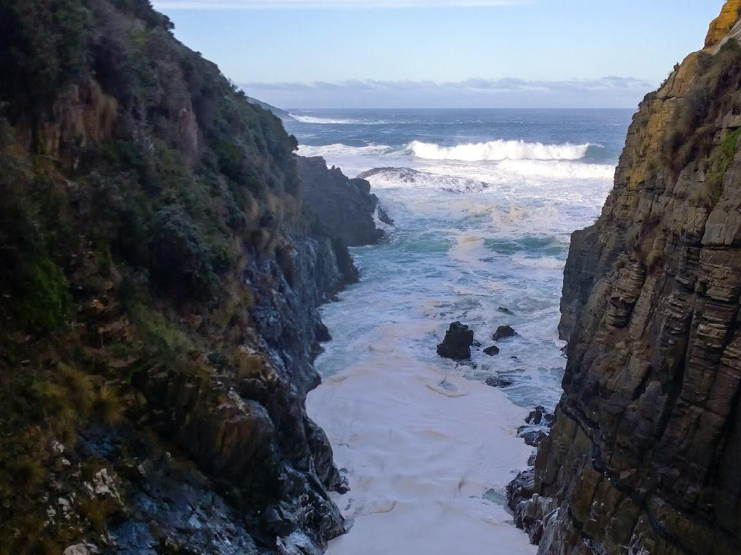 Remarkable Cave-亚瑟港必去景点