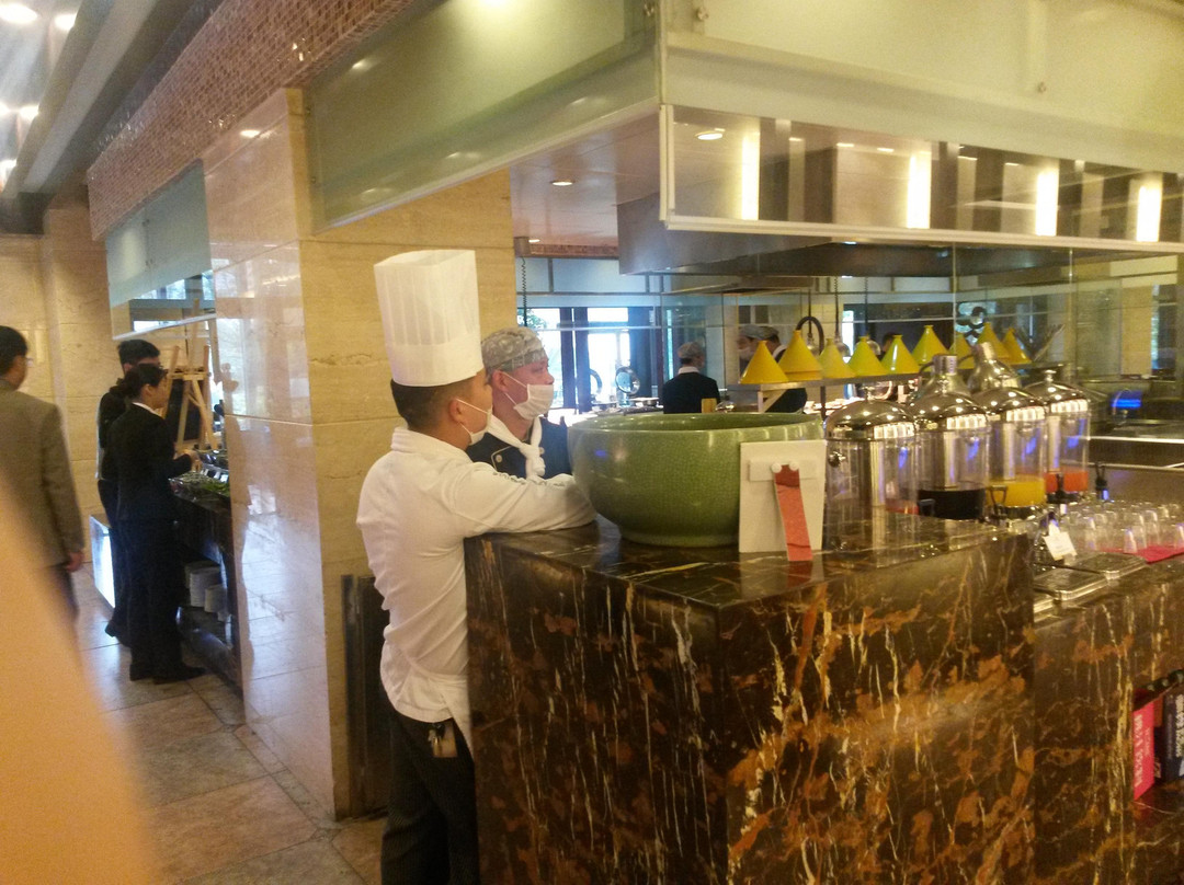 德清皇冠假日酒店主图