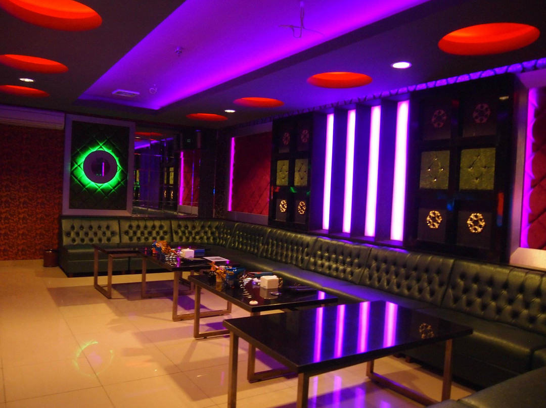 Hello Family KTV Jogja-日惹必去景点