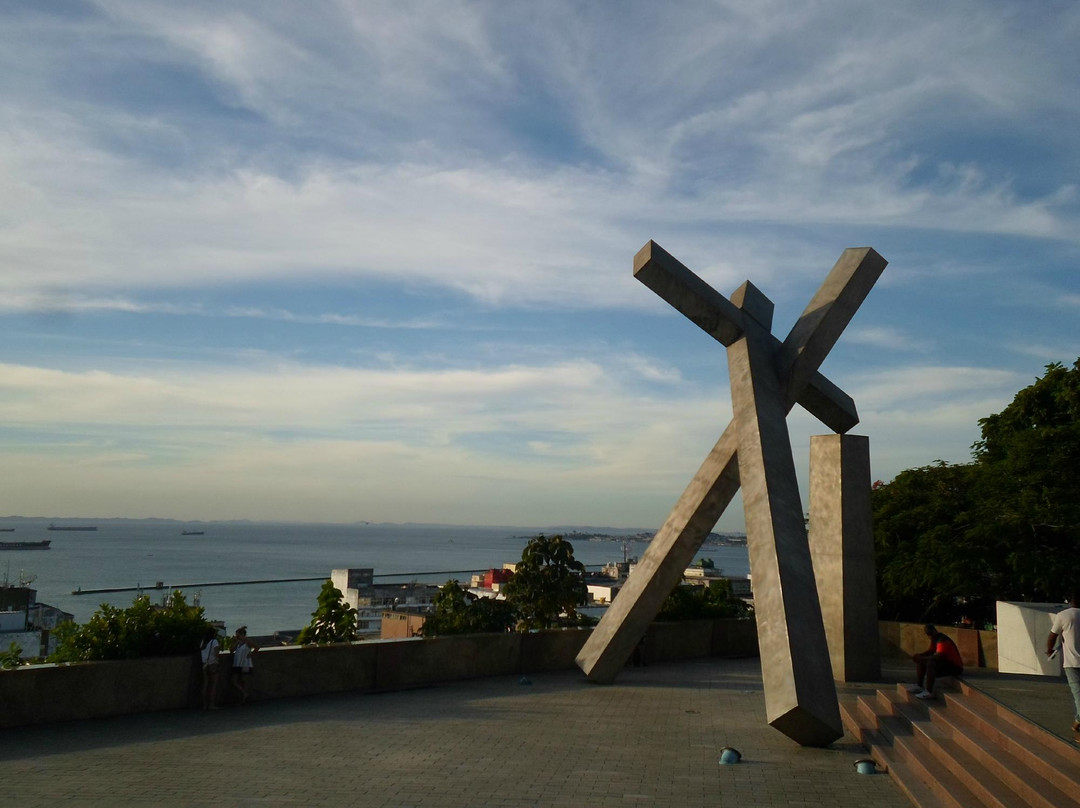 Monumento da Cruz Caída景点图片