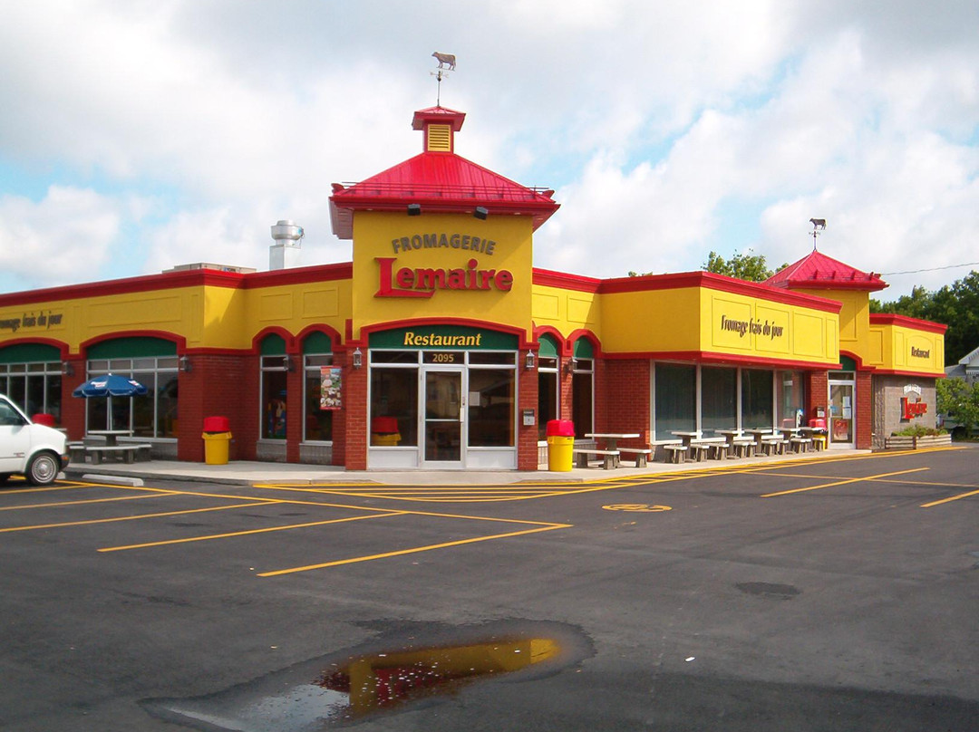 Sainte-Helene-de-Bagot餐馆和美食-Fromagerie Lemaire