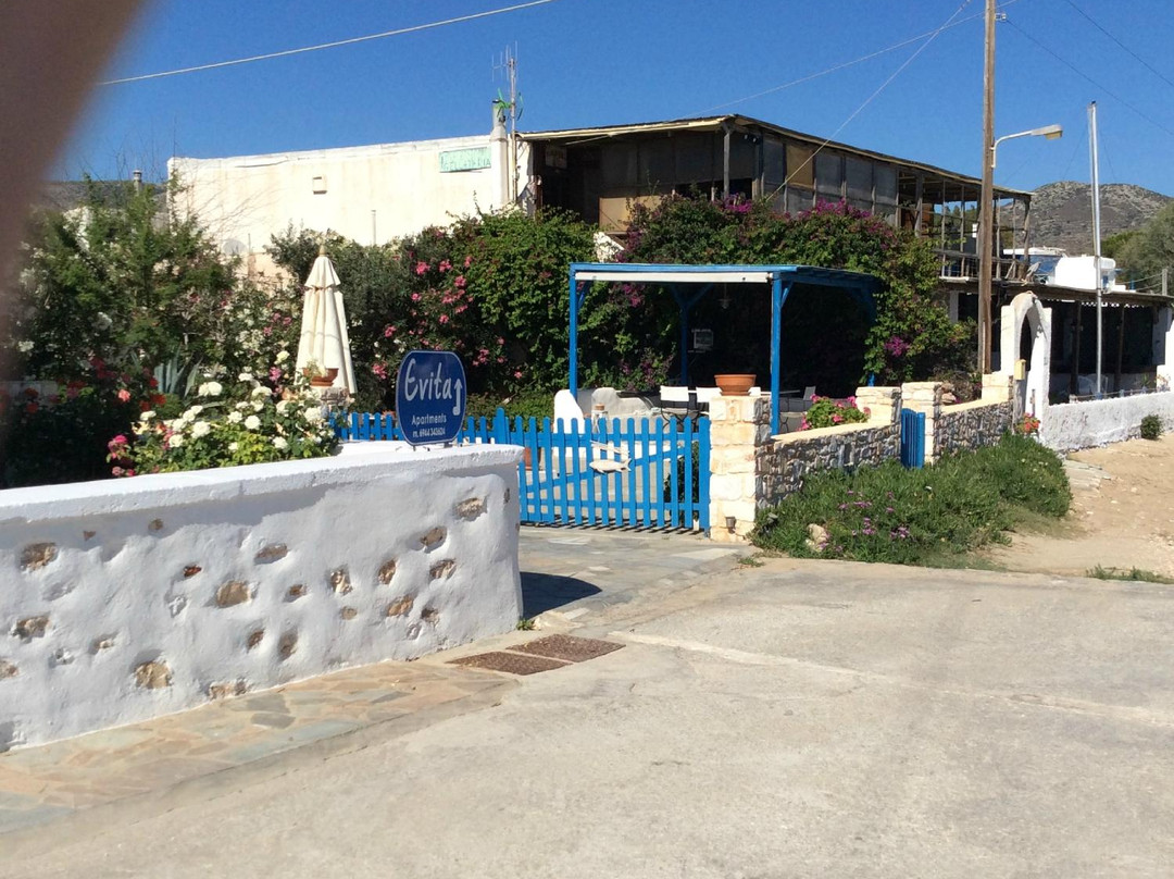 George's Beach Studios Aliki Paros