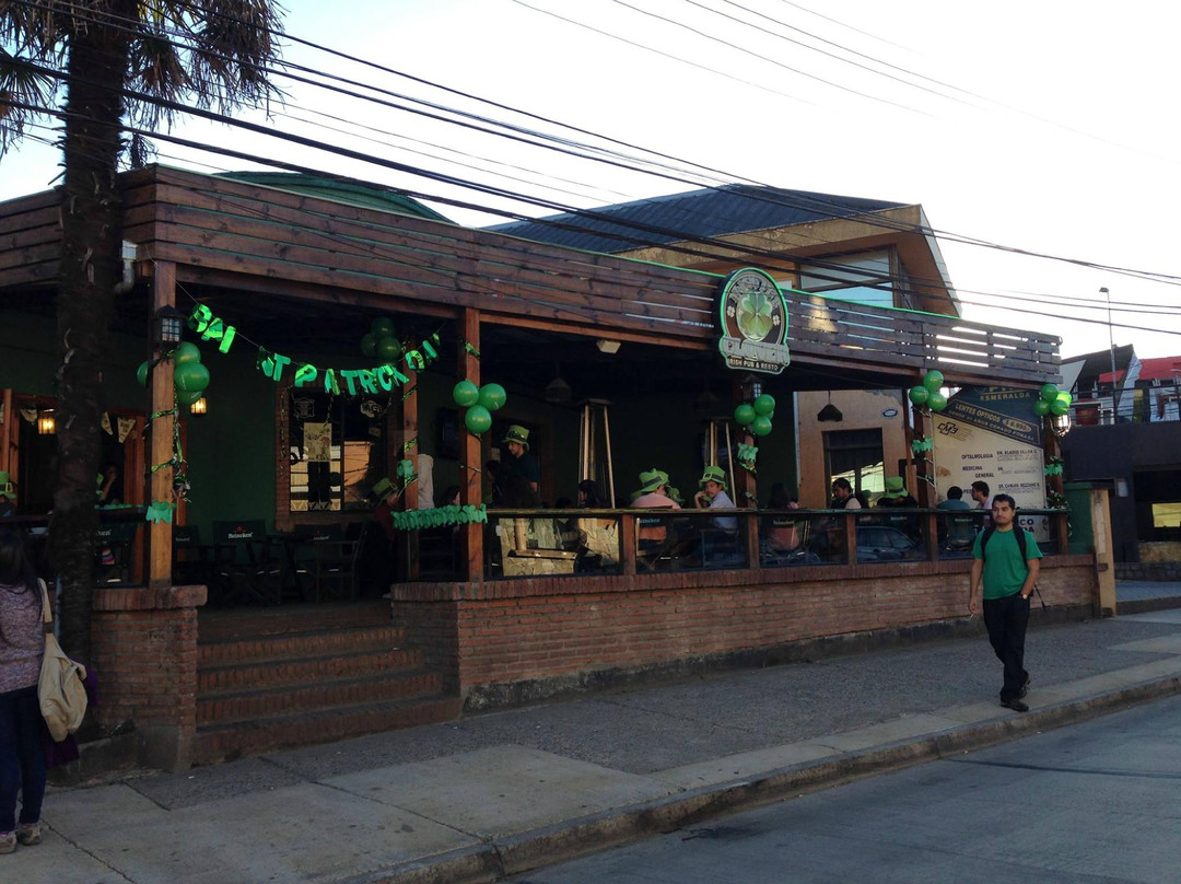 Clover Irish Pub