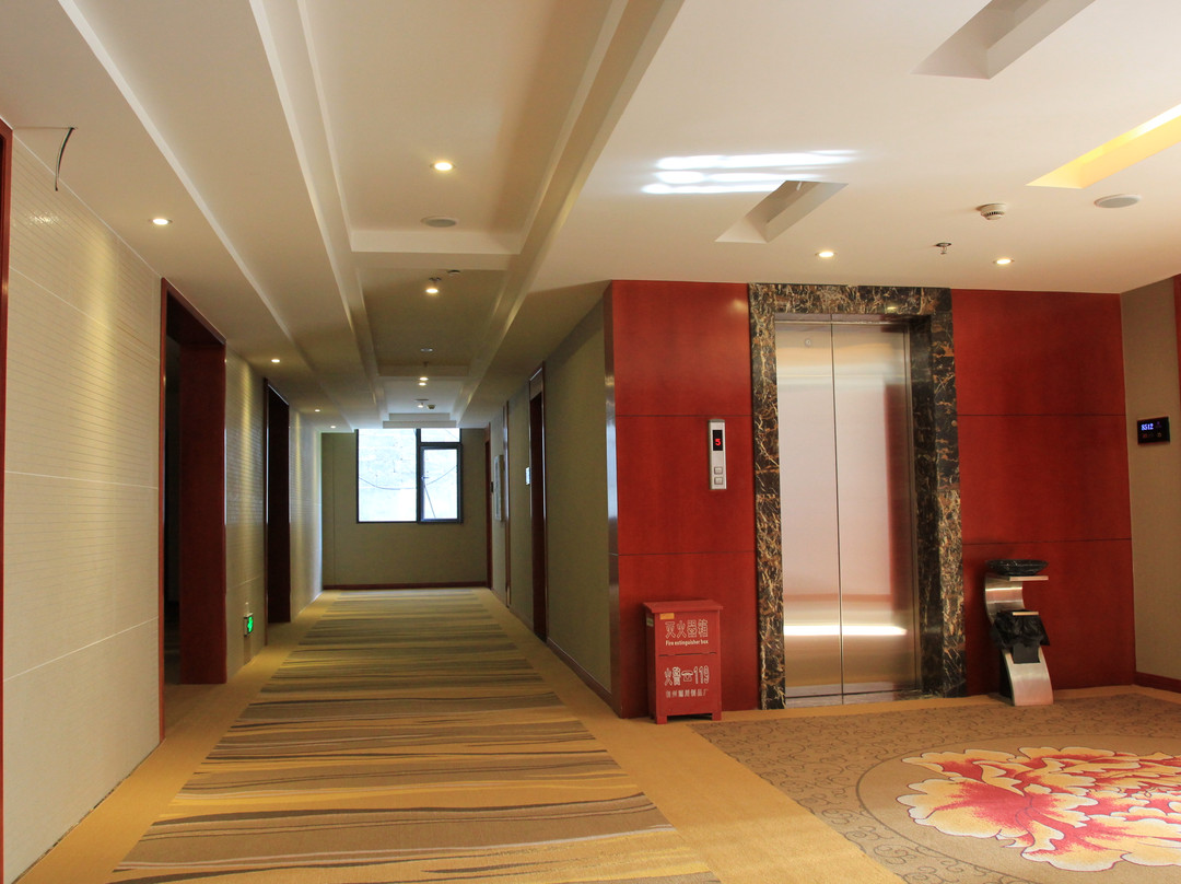 神农架顺达大酒店主图