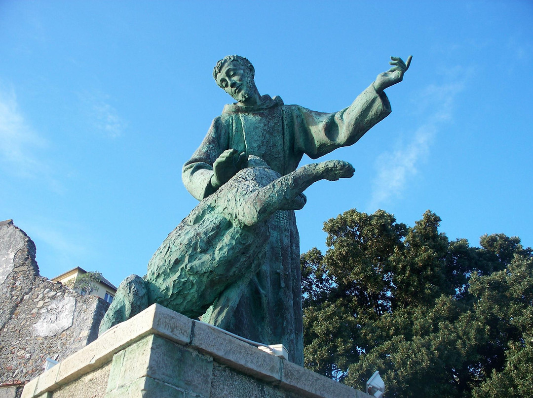 Monumento a San Francesco d'Assisi-滨海蒙特罗梭必去景点