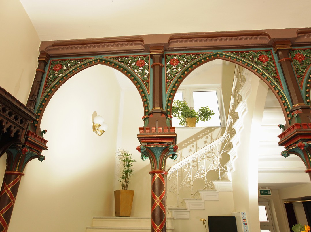 德尔别墅酒店主图