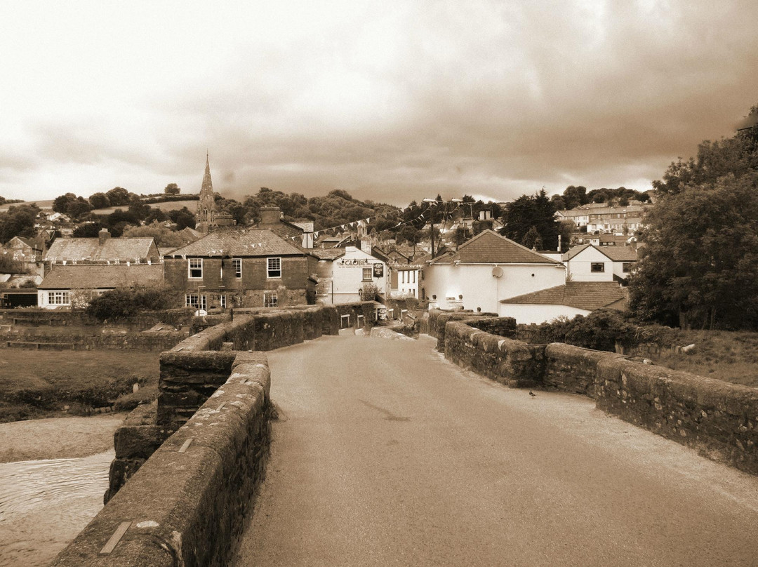 The Tudor Bridge景点图片