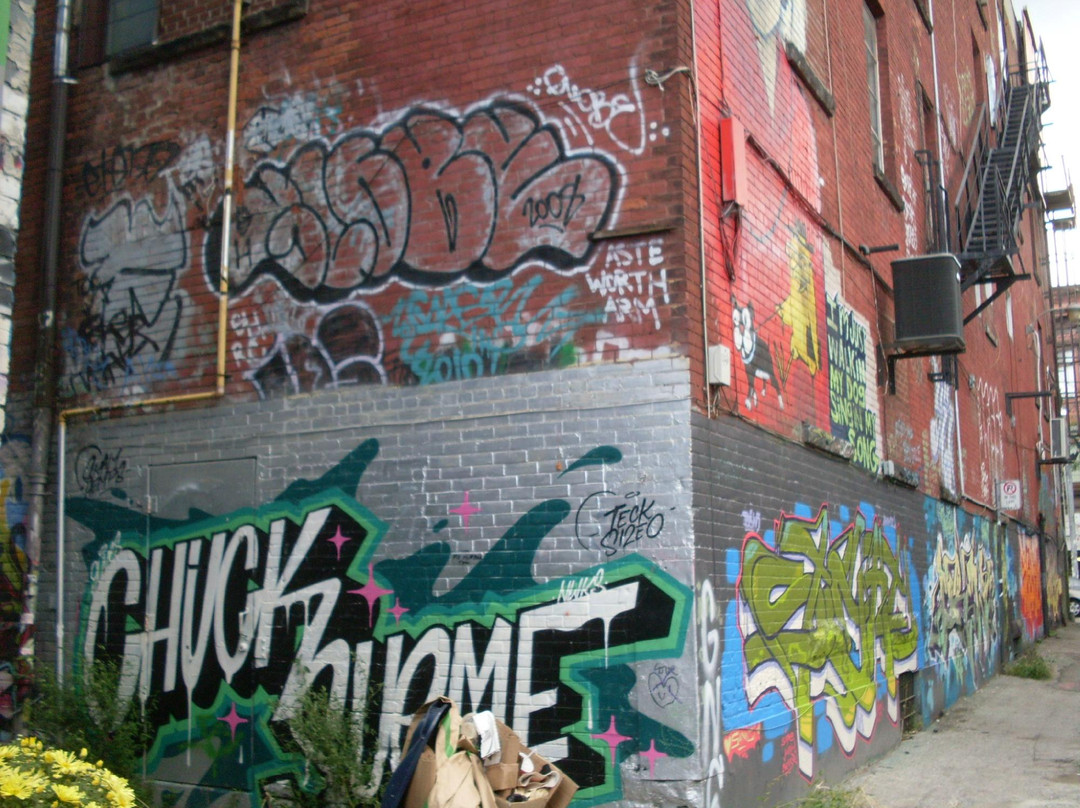 皇后街-多伦多必去景点