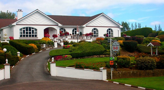 Monard酒店住宿-The White House Bed & Breakfast