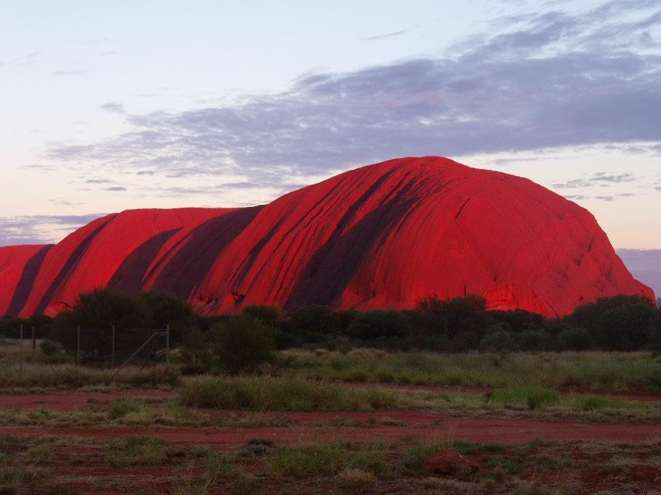 乌鲁鲁巨岩-乌鲁鲁-卡塔丘塔国家公园必去景点