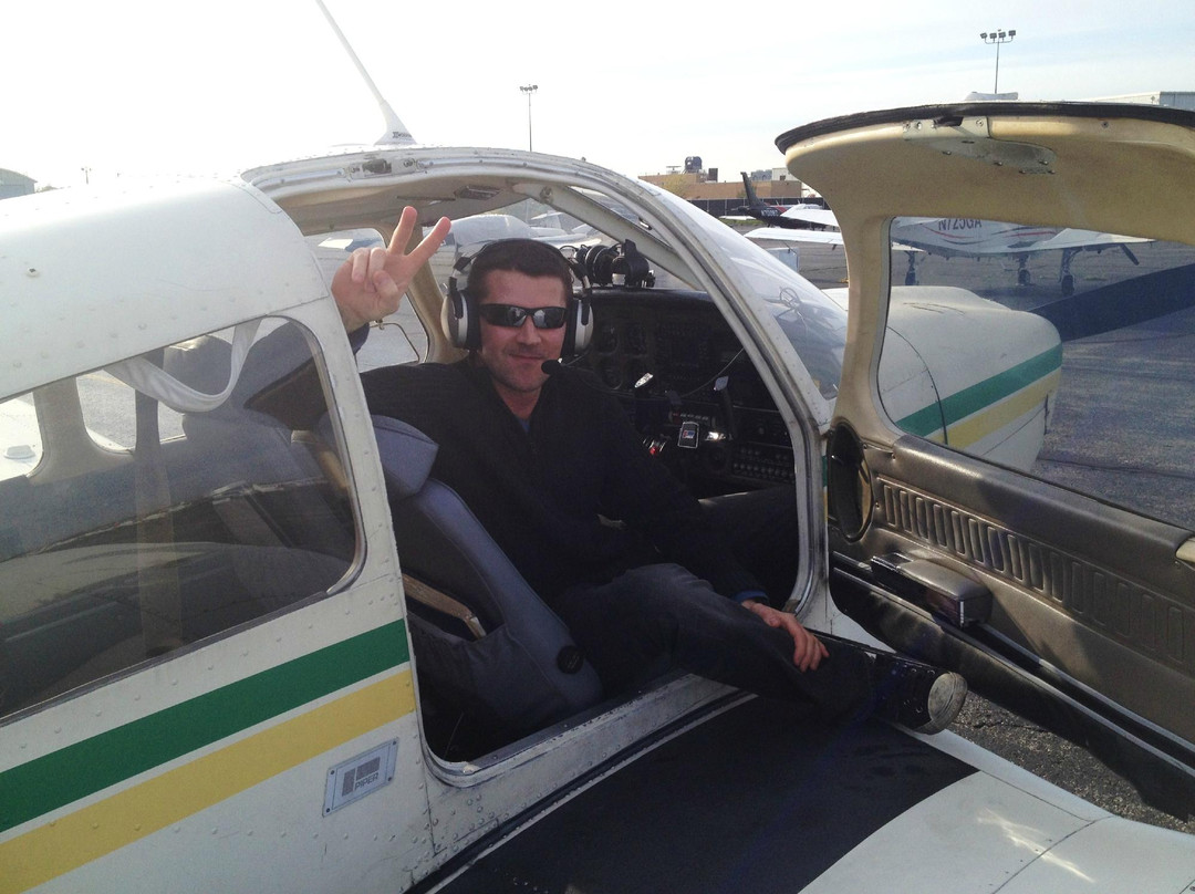 Louis Fly Academy-法明代尔必去景点