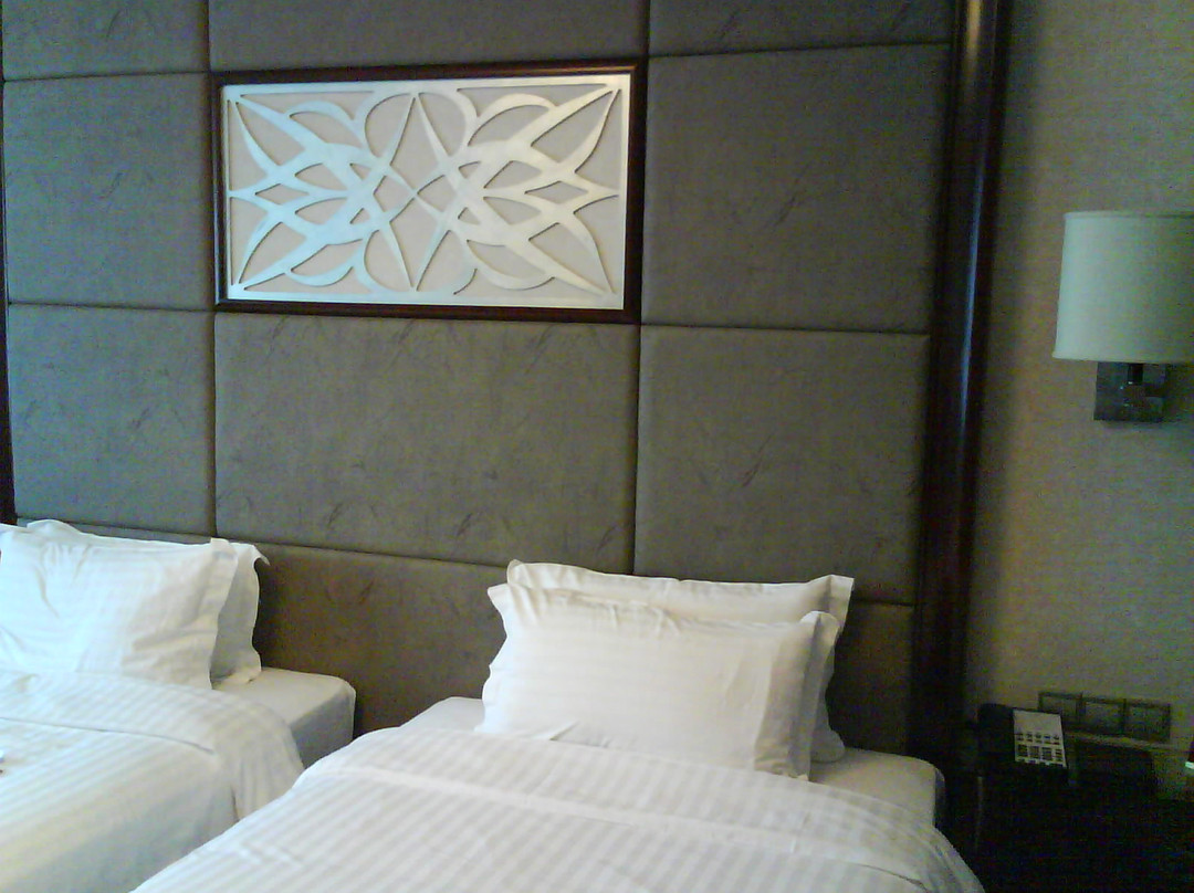 宿适奢华酒店（上海日月光打浦桥地铁站店）主图